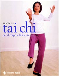 Il tai chi, o tai chi ch'uan, � un'antica pratica cinese che combina il movimento fluido e rilassato con uno stato mentale calmo e attento. Ne risulta un danza naturale, fatta di gesti rallentati. Sviluppata oltre 700 anni fa dagli artisti marziali cinesi, questa disciplina senza impatto aumenta la resistenza e favorisce la flessibilit�, l'equilibrio e la coordinazione. Sono sempre pi� numerose le persone, in tutto il mondo, che considerano questa combinazione di movimento e concentrazione mentale un eccellente regime per la buona forma del corpo e della mente. Il libro descrive la pratica di Tricia Yu, la pi� semplice da apprendere e adatta a tutte le et�. 